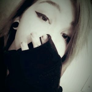 Meet your Posher, Zoe